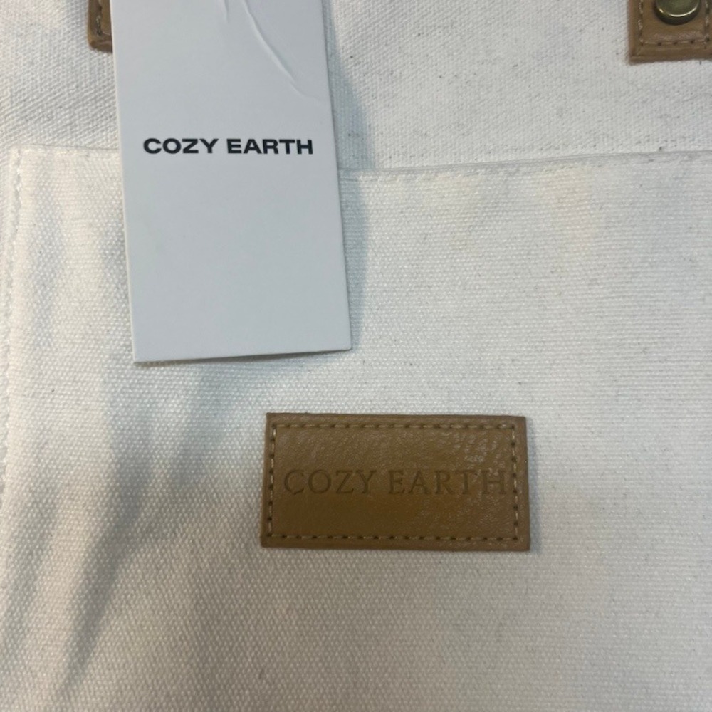 Cozy Earth Canvas Tote Bag Off White Tan Straps Zipper Top NWT - Picture 2 of 5